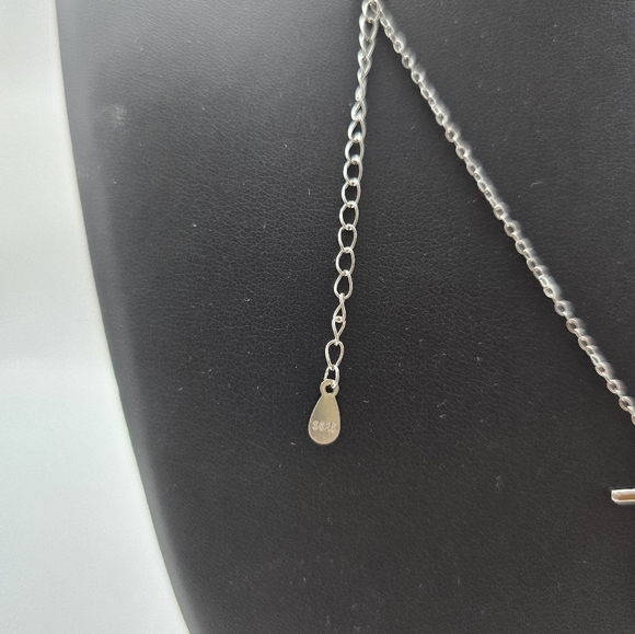 SIMPLE CROSS STERLING SILVER NECKLACE - Picture 4 of 8